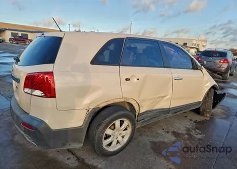 2011 Kia Sorento Base from USA, damaged, VIN 5XYKT3A18BG104418